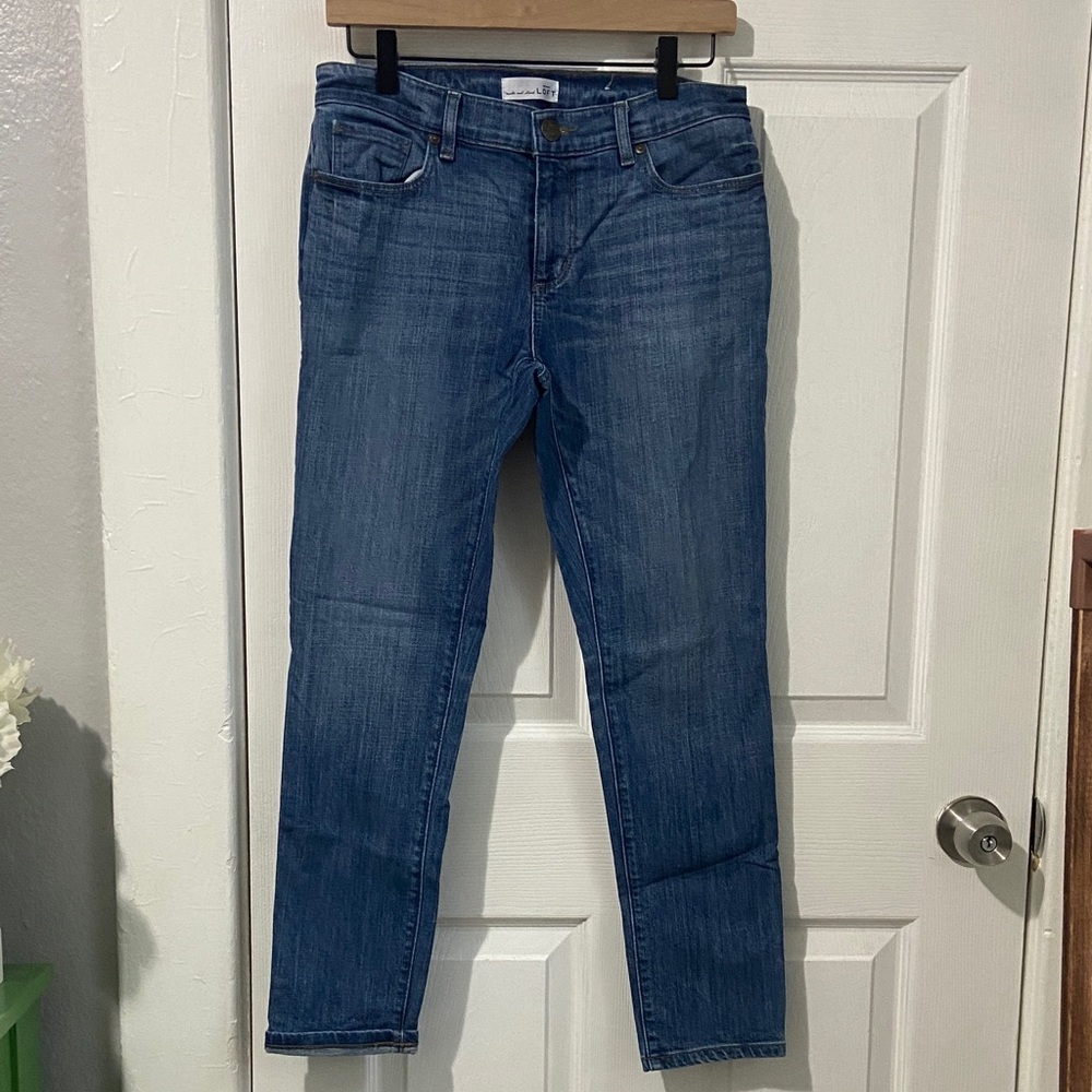 LOFT Relaxed Skinny jean
